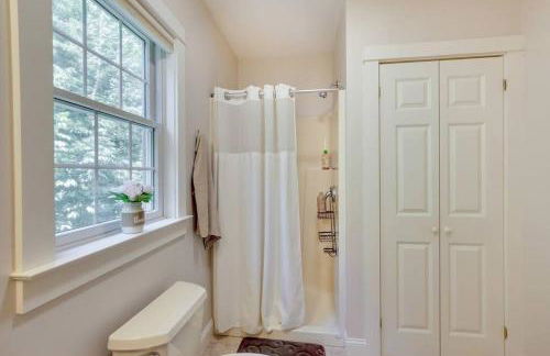 Beautiful Stay in Downtown Freeport - Foto 22