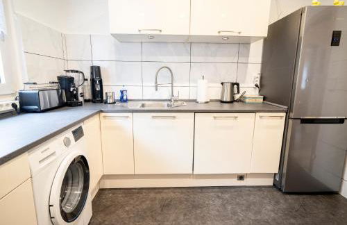 TRUTH für 5 - King Size Betten, Kamin, Garten, XXL Couch, Smart-TV - Foto 9