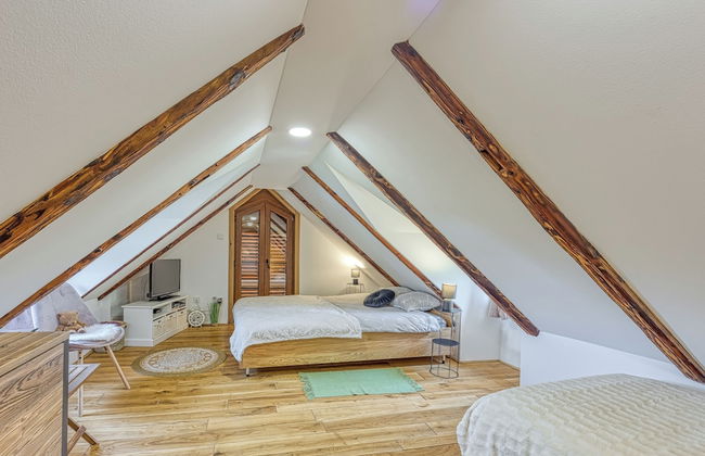 Rural House With Wellness - Photo 2