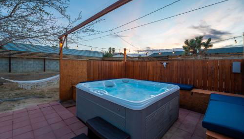 Tortoise Oasis - Hot tub, Shuffleboard, & More! - Foto 3