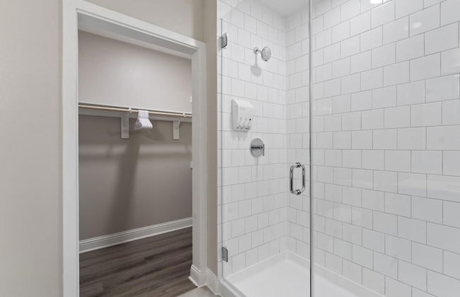 Top Floor Soco 2BR King Suite 8 Mins to Downtown - Foto 5