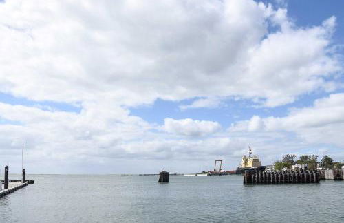 Pet-Friendly Home with Gazebo Minutes to Beach! - Foto 40