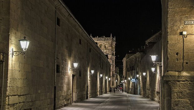 Tour notturno privato di storie e leggende di Salamanca - Foto 4