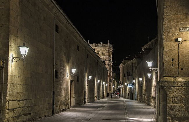 Tour notturno privato di storie e leggende di Salamanca - Foto 4