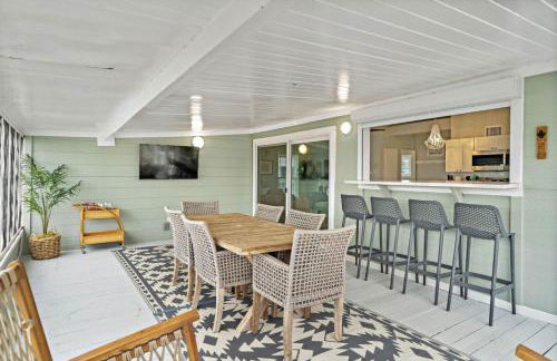 Canal Front Bungalow with Screened Patio and Kayaks - Foto 4