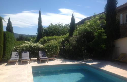 Les Colombes - Foto 2