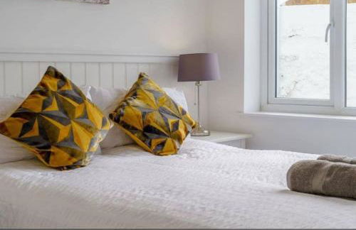 Tenby Heights, 5 en-suites, Parking & Garden - Photo 43