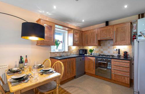 Laurel - pet-friendly cottage with indoor pool, hot tub & panoramic Snowdonia views - Foto 8