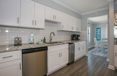 Sea Oats H205 by ALBVR - Come fall in love with this beautiful condo with some of the best views in the complex! - Foto 14