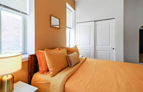 Soulard 4 Bedroom Retreat Near Downtown with Patio and Parking - Foto 2