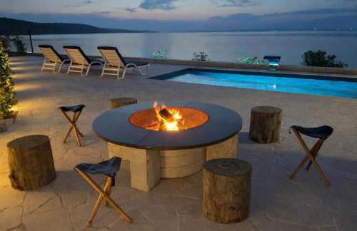 Villa Maritime - Exklusive Strandvilla mit beheiztem Pool, Grillhütte & Meerblick bei Zadar - Foto 5