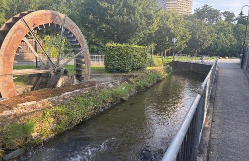 Cozy apartment with a stream view - Foto 26