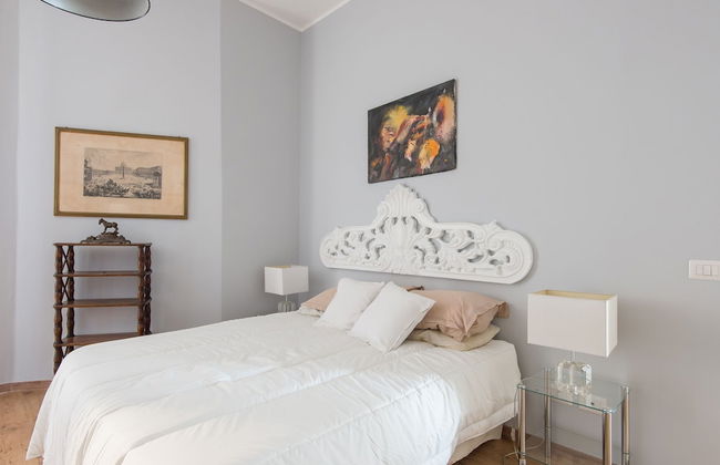 Luxury Apartment Auditorium - Photo 2