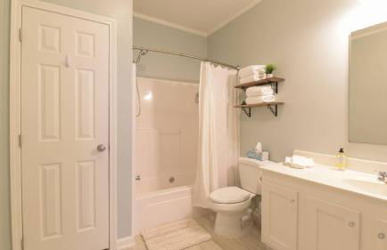 Riverside Ranch by Avantstay Mins to Downtown - Foto 56