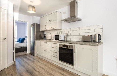 Modern Central Apartment in the Heart of York - Photo 6