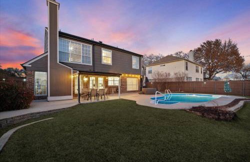 Brand New Stay! Pool • Hot Tub • Game Room Retreat - Foto 29