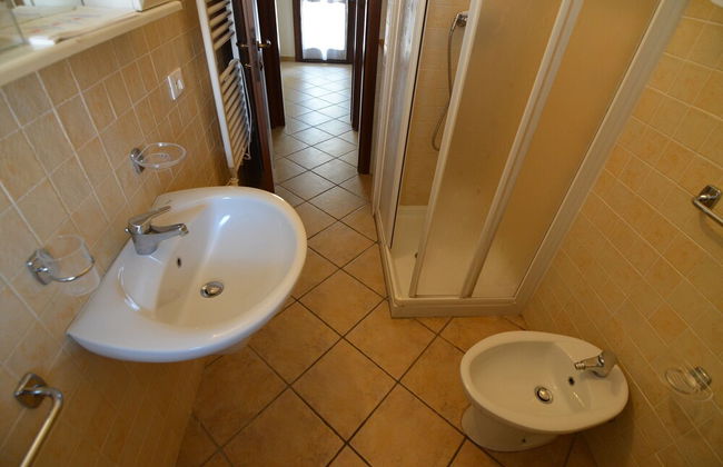 Comfy Furnished Apartment with AC near Beach - Foto 25