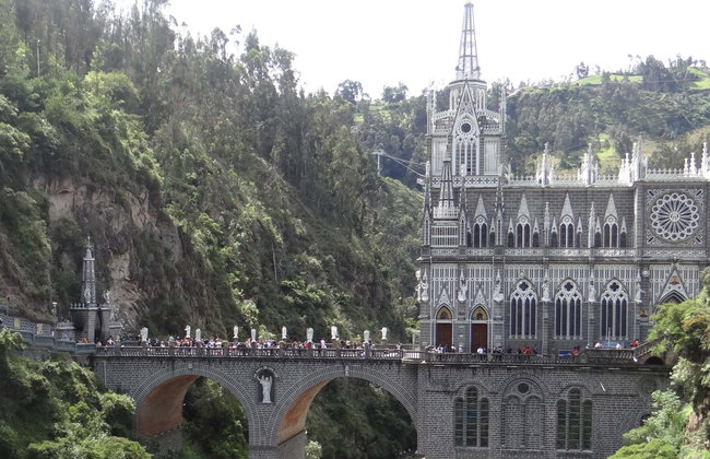 Excursión al santuario de Las Lajas y Tulcán - Foto 1