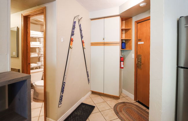 New Ski In/ski out Studio Onsite Amenities! - Foto 19