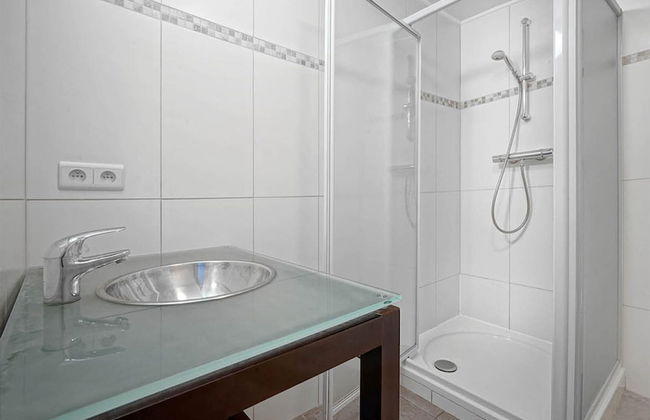 A Stylish Villa in a Green Setting, With a Fully Equipped Wellness Center - Foto 14