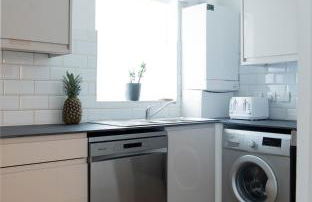 Bright & Modern Battersea Apartment, Free Parking & Fast Wi Fi - Foto 17