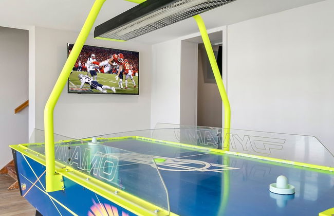 Luxury Lakehouse - Photo 50