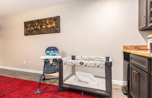 ATLAS - Whole House - 5BR 2BA - Hot Tub - Game Rooms - Theater - Fenced Backyard - Foto 32