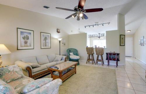 Bright Titusville Retreat with Lanai - WFH Friendly! - Foto 5