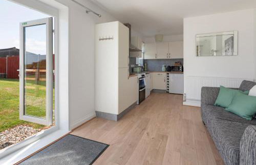 Farmhouse Apartment with Paddock & Orchard Views - Foto 12