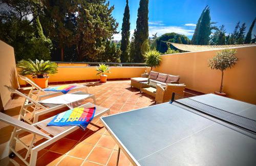 2 bed Elviria - 65sqm Terrace - Pools - Walk to Beach - Foto 9