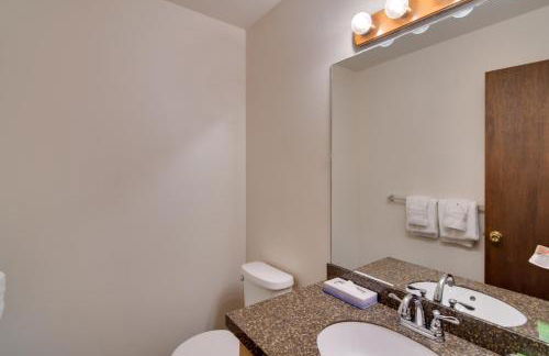 Shuttle to Winter Park Resort! Group Condo with Pool - Foto 21