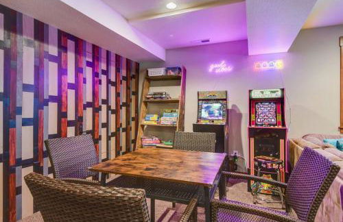 Luna Cabin - 5BR Hot Tub A/C Game Room EV Charger - Foto 10