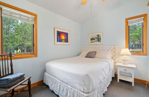 Sunset Shores - Lakeside Cabin #1 by Simple Life Rentals - Foto 12