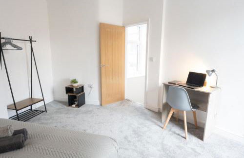 Modern 3B Home, ideal For Families and Contrators! - Foto 13