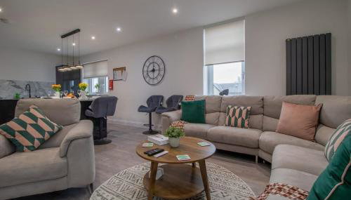 William Wallace View - 5 Bedrooms in Stirling - Photo 2