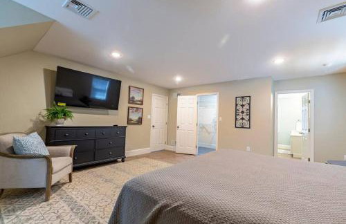 The Queen Place - Updated-Private Backyard - Foto 4