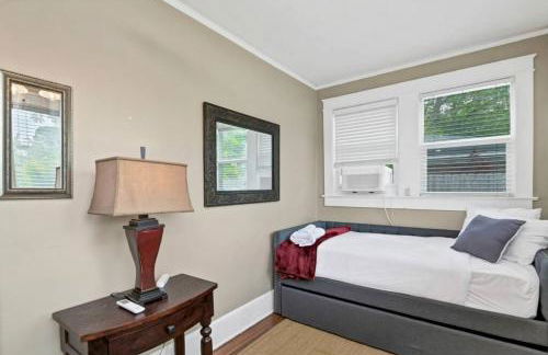 3BR Brick Cottage-Mins to USC - Photo 38