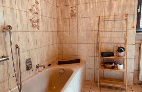 Odw homes - Large country house with three apartments and garden - Photo 62