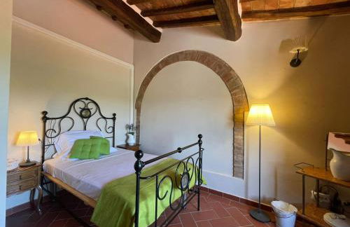 Podere I Sorbi, Spacious Tuscan Villa in Lajatico, Near Pisa & Volterra - Foto 11