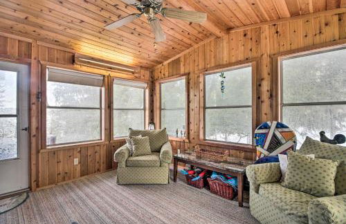 Cabin Getaway with Private Dock, Walk to Trail! - Foto 10