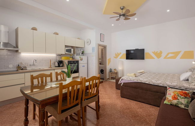 Pool Apartment Yellow Sun Omiš - Photo 14