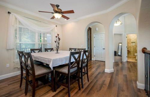 New Luxury 5BR Cabin in Pine Mountain Lake! 1 Minute to Beach! Massage Chair! Close to Yosemite! Perfect for Retreats and Escapes All Seasons! - Foto 30