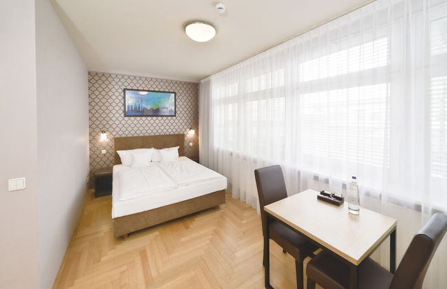 AMC Apartments - Ku'damm - Photo 9