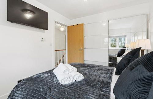 Stylish 3-Bed House in Newton-le-Willows - Private Parking & Garden - Foto 13