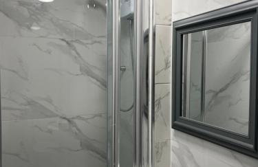 4 BR, Large & Modern Private House Central Location - Photo 17