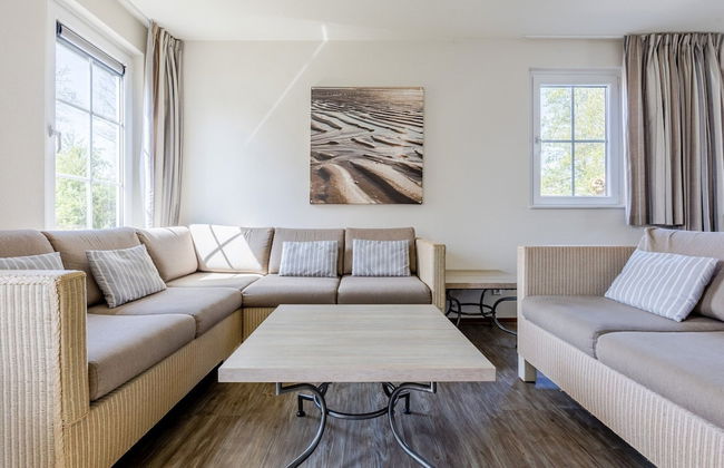 Beachside Villa + Sauna - Photo 12