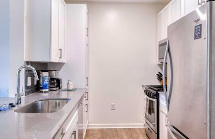 Luxury Modern Apt with Patio - Foto 9