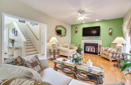 Spacious Richmond Hill Hideaway with Deck! - Foto 1