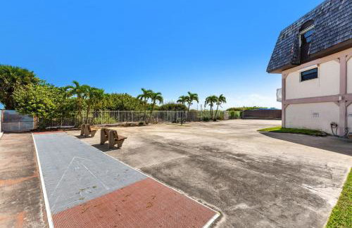 Ola Grande - Beachside Condos with Pool next to Cocoa Beach Pier - Foto 56