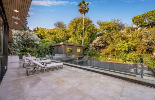 Luxury 6BR Beverly Hills Villa with Pool and Views - Photo 63